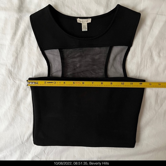 SOLD ♏️ Crop Top Bundle - Picture 2 of 9